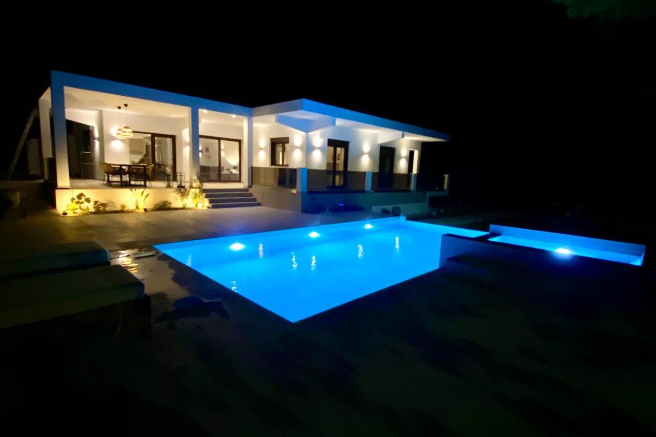 Luxury Villa Anemone With Private Pool Pastida Luaran gambar